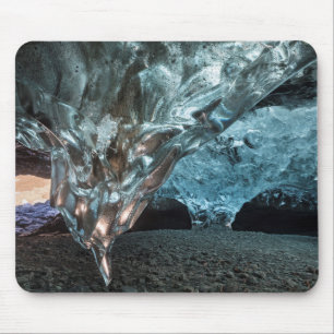 Alfombrilla De Ratón Estalactita de hielo en una cueva de hielo