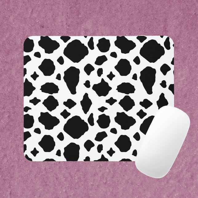 Alfombrilla De Ratón Estampado de vaca negro y blanco (A mouse pad with a black and white cow print pattern.)