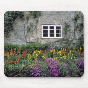 Alfombrilla De Ratón Europa, Inglaterra, Teffont Magna. Las flores llen