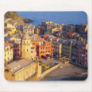 Alfombrilla De Ratón Europa, Italia, Cinque Terre. Pueblo de Vernazza
