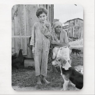 Alfombrilla De Ratón Familia Sharecropper con perro honrado, 1935
