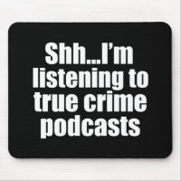 Fanático de podcast divertido sobre crímenes verda