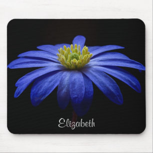 Alfombrilla De Ratón Flor azul de margarita sobre negro personalizado