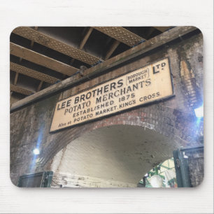 Alfombrilla De Ratón Foto de comerciante de papas en el mercado de la z
