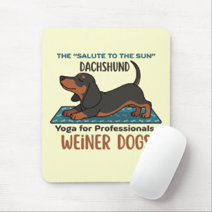 Alfombrilla De Ratón Funny dachshund doing the sun salutation (yoga)