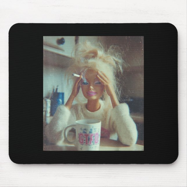 Alfombrilla De Ratón Funny Disgusting Doll Face Meme Smoking Sad Sarcas (Frente)