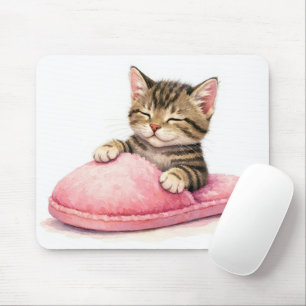 Alfombrilla De Ratón Gatito atigrado durmiendo en una zapatilla rosa
