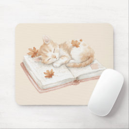 Alfombrilla De Ratón Gato durmiendo sobre un libro