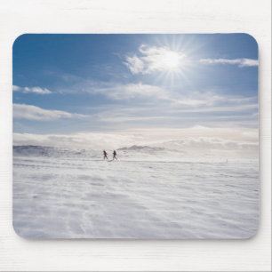 Alfombrilla De Ratón Gente caminando sobre nieve, Islandia