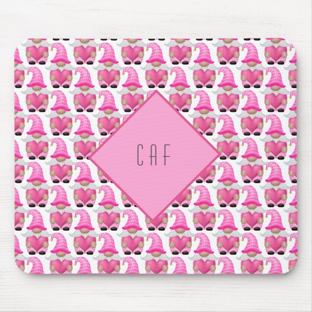 Alfombrilla De Ratón Gnomes rosados Corazón Monograma Woodland Cute (Frente)