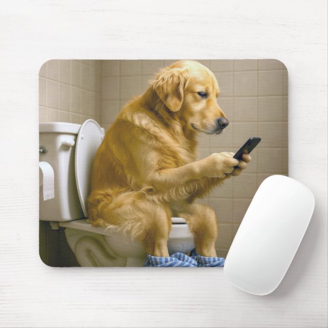 Alfombrilla De Ratón Golden Retriever Sitting On the Toilet Texting (Con ratón)