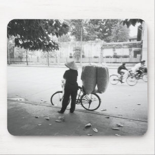 Alfombrilla De Ratón Hanoi Vietnam, mujer de reparto en bicicleta (NR)