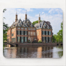 Hermoso Castillo Duivenvoorde en Voorschoten