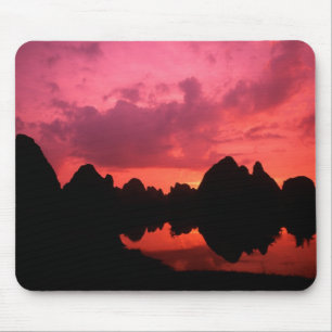 Alfombrilla De Ratón Hermoso color al atardecer de montañas de piedra c