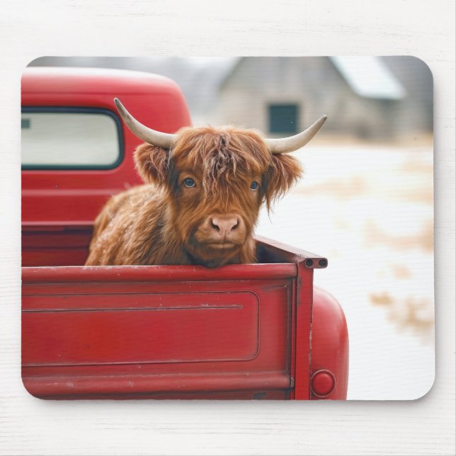 Alfombrilla De Ratón Highland Cow In a Red Retro Pickup Truck (Frente)