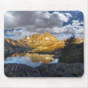 Alfombrilla De Ratón Hiker View of Garnet Lake Sunrise 2 - JMT