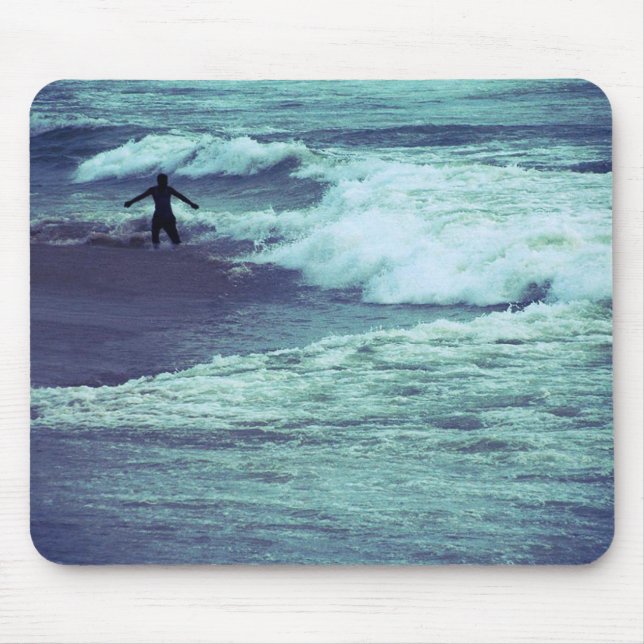 Alfombrilla De Ratón Hombre en las olas del mar (Frente)
