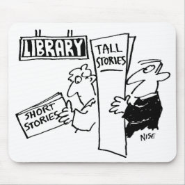 Alfombrilla De Ratón Hombres leyendo libros en una biblioteca