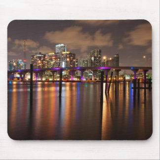 Alfombrilla De Ratón Horizonte de Miami en la noche - Mousepad