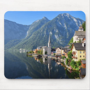 Alfombrilla De Ratón Iglesia y pueblo de Hallstatt, Austria con Alpes