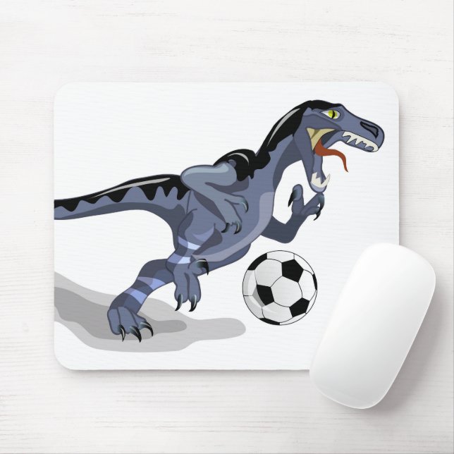 Alfombrilla De Ratón Ilustracion De Un Dinosaurio Raptor Jugando Fútbol (Con ratón)