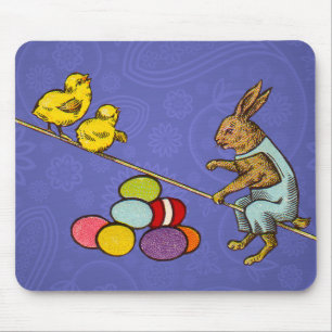 Alfombrilla De Ratón Ilustración del conejo de Pascua poniendo huevos