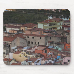 Alfombrilla De Ratón Italia, Cerdeña, Bosa. Vista de la ciudad desde Ca