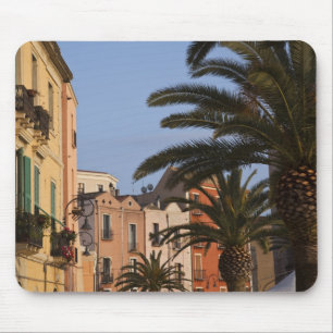 Alfombrilla De Ratón Italia, Cerdeña, Cagliari. Edificios y palmas