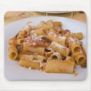Alfombrilla De Ratón Italia, Positano. Plato de rigatoni expuesto.