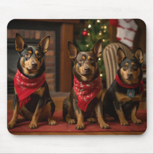 Alfombrilla De Ratón Kelpie australiano junto a la chimenea en Navidad