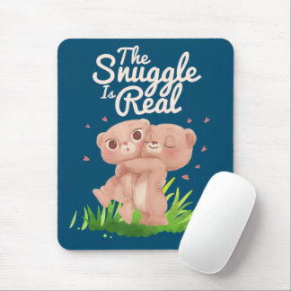 Alfombrilla De Ratón La acurrucarse es un abrazo de oso muy lindo