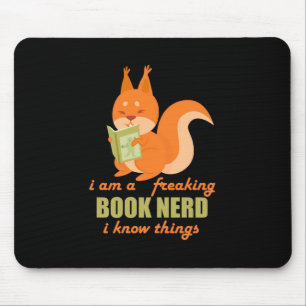 Alfombrilla De Ratón La ardilla del nerd del libro