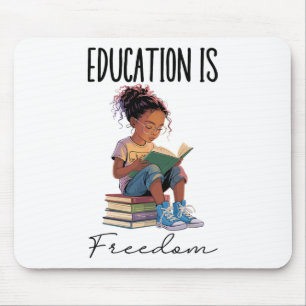 Alfombrilla De Ratón La educación es libertad Libros de maestros negros
