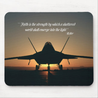 Alfombrilla De Ratón La fe es la fuerza por la cual un mundo roto s