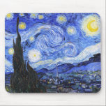 Alfombrilla De Ratón La noche estrellada de Van Gogh<br><div class="desc">Pintura del óleo del maestro holandés Vincent Van Gogh (1853-1890) Probablemente su pintura más famosa, Van Gogh pintó "La noche estrellada" en 1889 de memoria mientras estaba en un asilo en Francia donde se registró para la depresión. La escena representa la vista desde la ventana de su habitación. En la...</div>