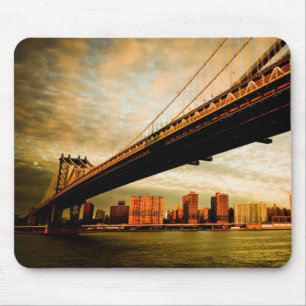 Alfombrilla De Ratón La opinión del puente de Manhattan del lado de