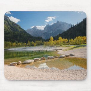 Alfombrilla De Ratón Lago Jasna en los Alpes eslovenos en otoño