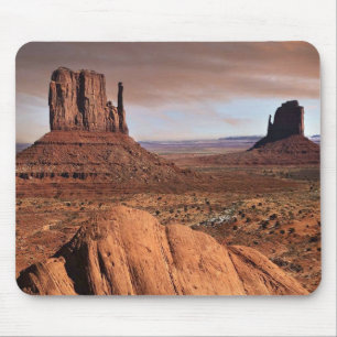 Alfombrilla De Ratón Las famosas mesas del Valle del Monumento, Utah.