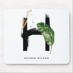 Alfombrilla De Ratón Letra tropical de hoja de palma H monograma person<br><div class="desc">Letra de personalizable H monogramo mousepad con hoja de palma tropical de color agua, hojas de Relieve metalizado de color oro falsas y acentos de pincel de color agua negro. Personalice este mousepad de monograma tropical con su nombre u otros detalles. Esta letra de boho H monogram mousepad será perfecta...</div>