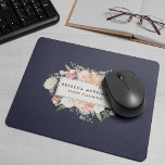 Alfombrilla De Ratón Logotipo floral antiguo | Rubor y Marina<br><div class="desc">Elegante logo floral mousepad diseño con su nombre y/o nombre de negocios enmarcado por un borde de flores de acuarela exuberante en rosa rosa,  verde salvia,  melocotón y crema,  en un fondo azul marino oscuro contrastante a medianoche.</div>