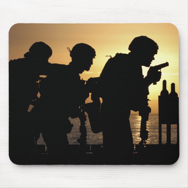 Alfombrilla De Ratón Los marines disparan pistolas de 9 mm (Frente)