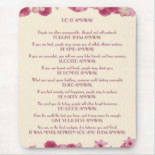 Alfombrilla De Ratón Los pétalos rosados lo hacen de todos modos