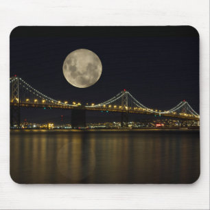 Alfombrilla De Ratón Luna llena sobre el puente de la bahía
