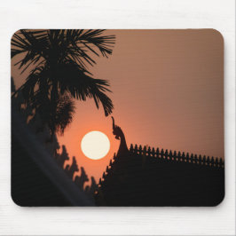 Alfombrilla De Ratón Magic at Twilight: Splendor in Luang prabang