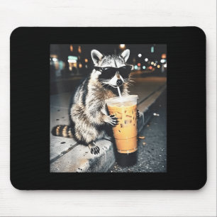 Alfombrilla De Ratón Mapache bebiendo café helado meme divertido de ani