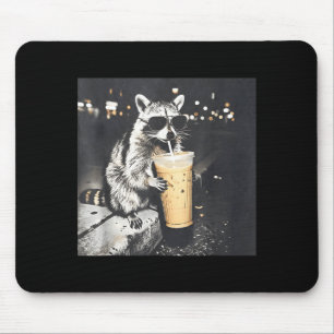 Alfombrilla De Ratón Mapache bebiendo café helado meme divertido gráfic