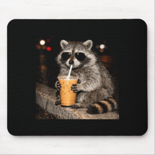 Alfombrilla De Ratón Mapache genial bebiendo café helado meme divertido
