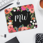 Alfombrilla De Ratón Marco de flor de color negro rosado de coral<br><div class="desc">Almohadilla floral de ratón con un marco de flores dibujadas a mano en naranja,  rosa caliente,  rojo coral y rosa rubor contra un fondo negro. Añade tu inicial en un guión de caligrafía blanca bonito.</div>