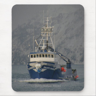 Alfombrilla De Ratón Marino pacífico, barco del cangrejo en el puerto