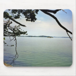 Alfombrilla De Ratón Mirando hacia afuera el río creado en un